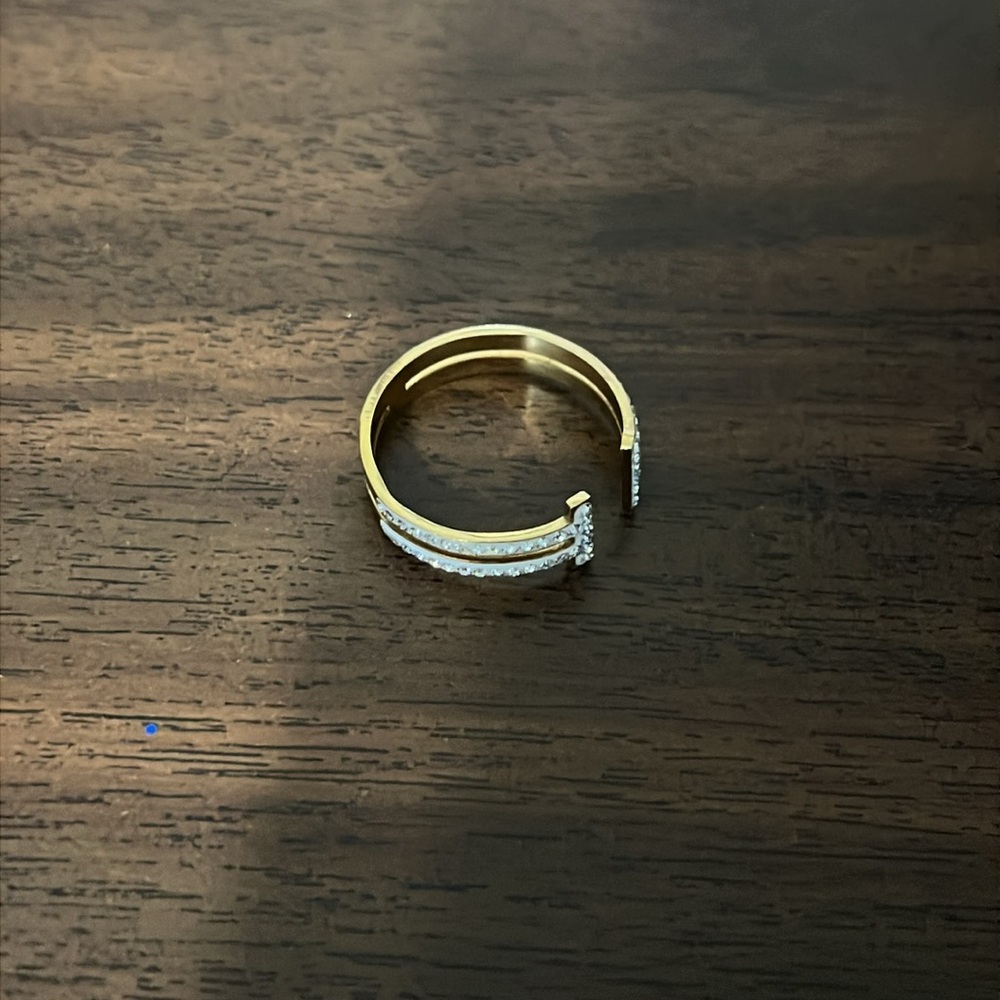 GP SS Rhinestone Ring - Picture 3 of 4